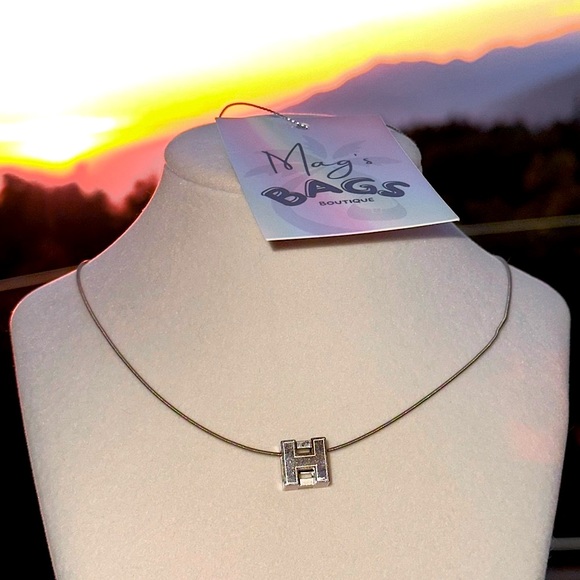 Hermès: Reversible Cubed Palladium Lacquered Cage d'H Pendant Necklace (Pink) - Picture 6 of 15